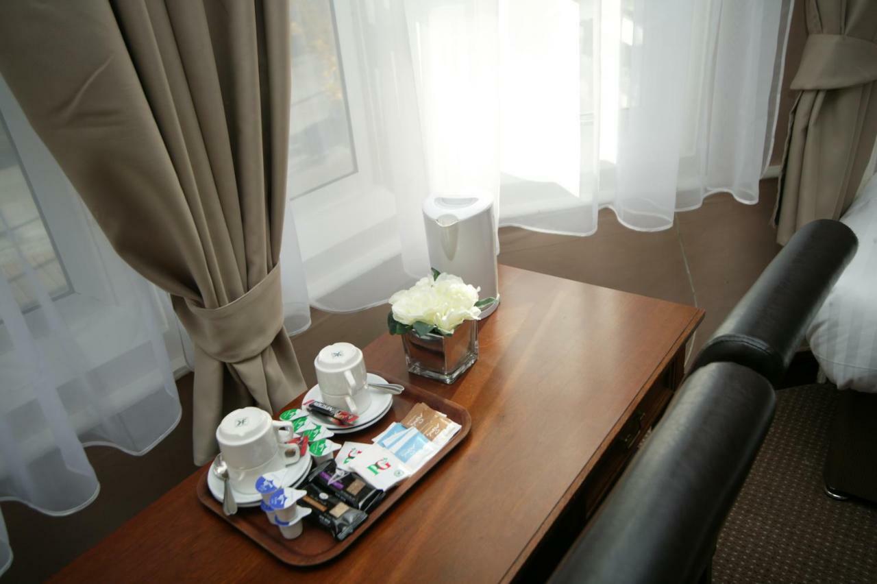 The Royal Hotel เคทเทอริง ภายนอก รูปภาพ